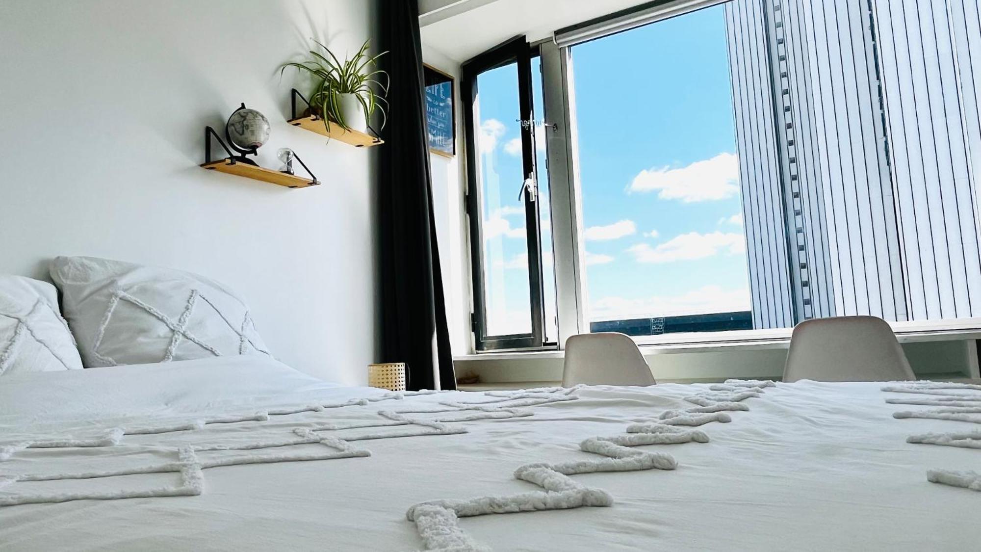 2 Private Bedrooms, Montparnasse Station Paris Eksteriør billede